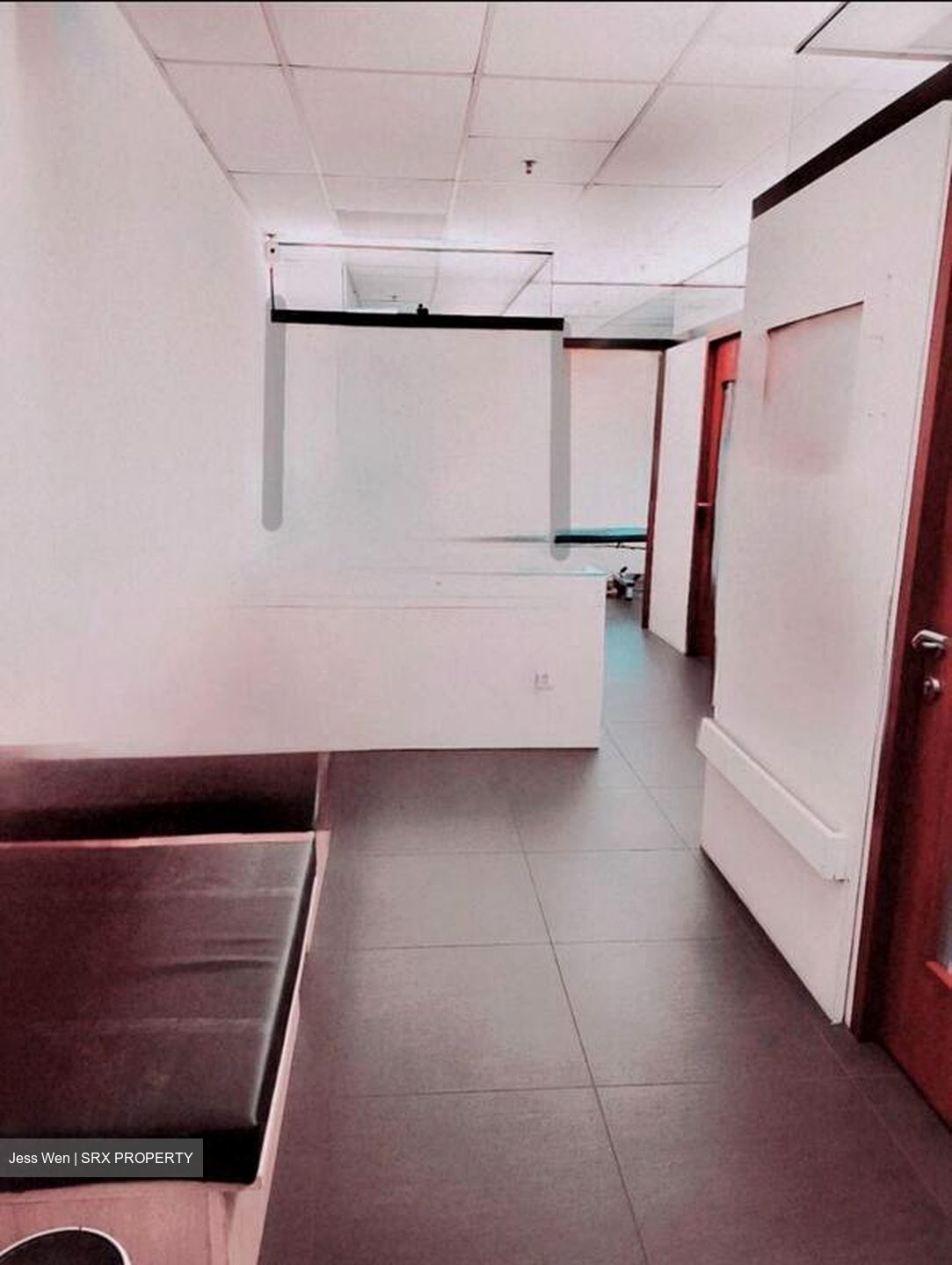 New Bridge Road (D1), Office #567439791